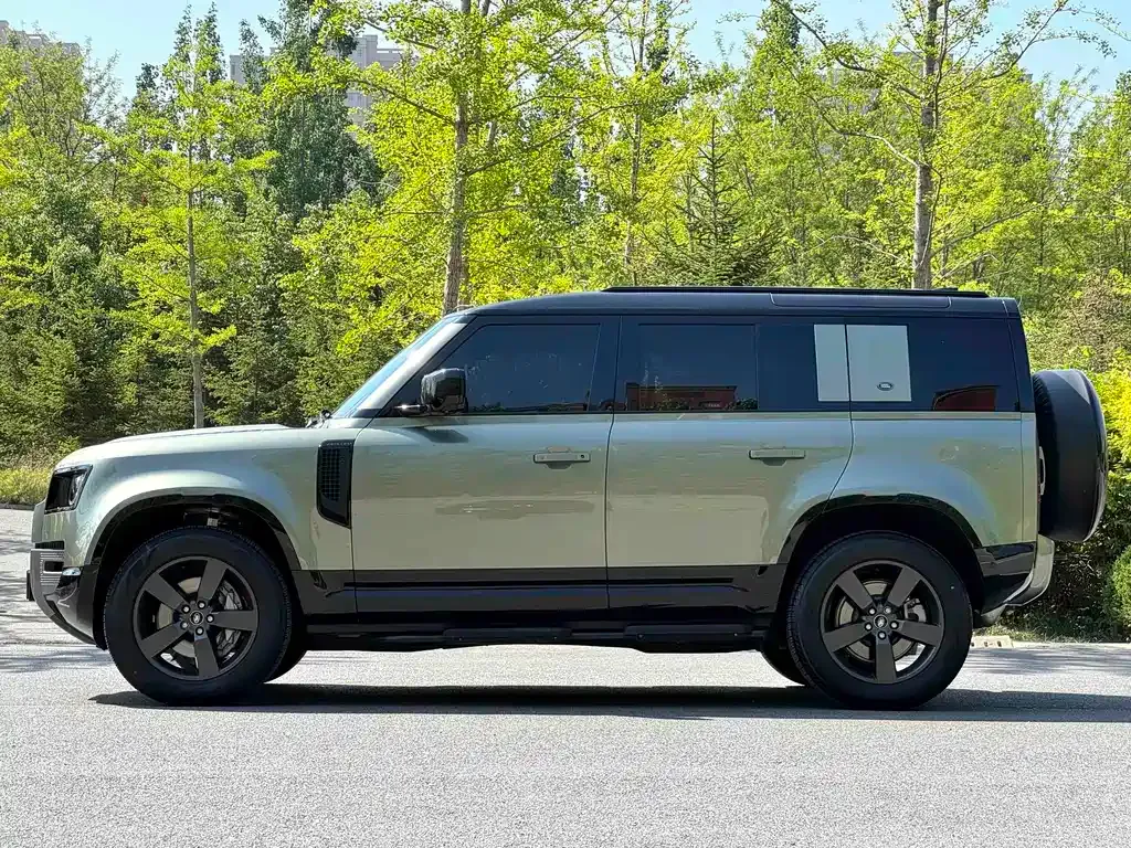 Land Rover Defender — фото 9