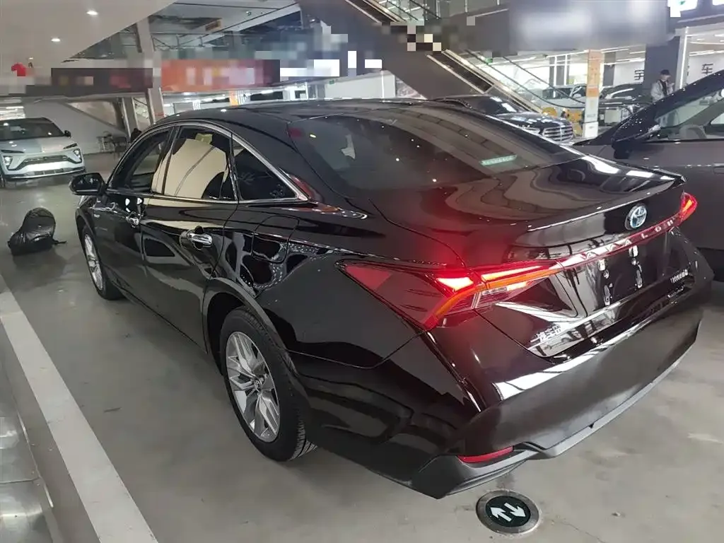 Toyota Avalon — фото 10