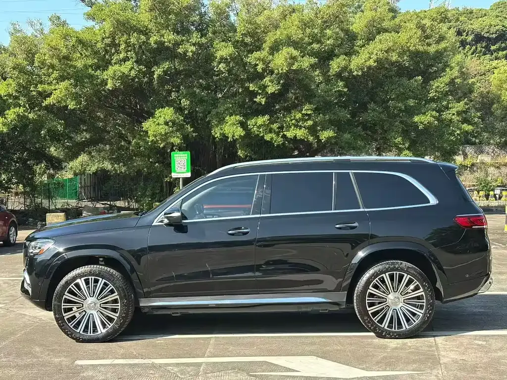 Mercedes-Benz GLS — фото 6