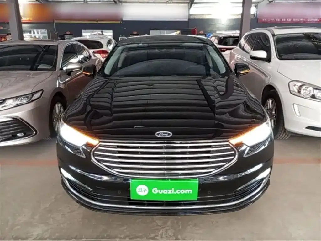 Ford Taurus 2021 из CN, фото 7