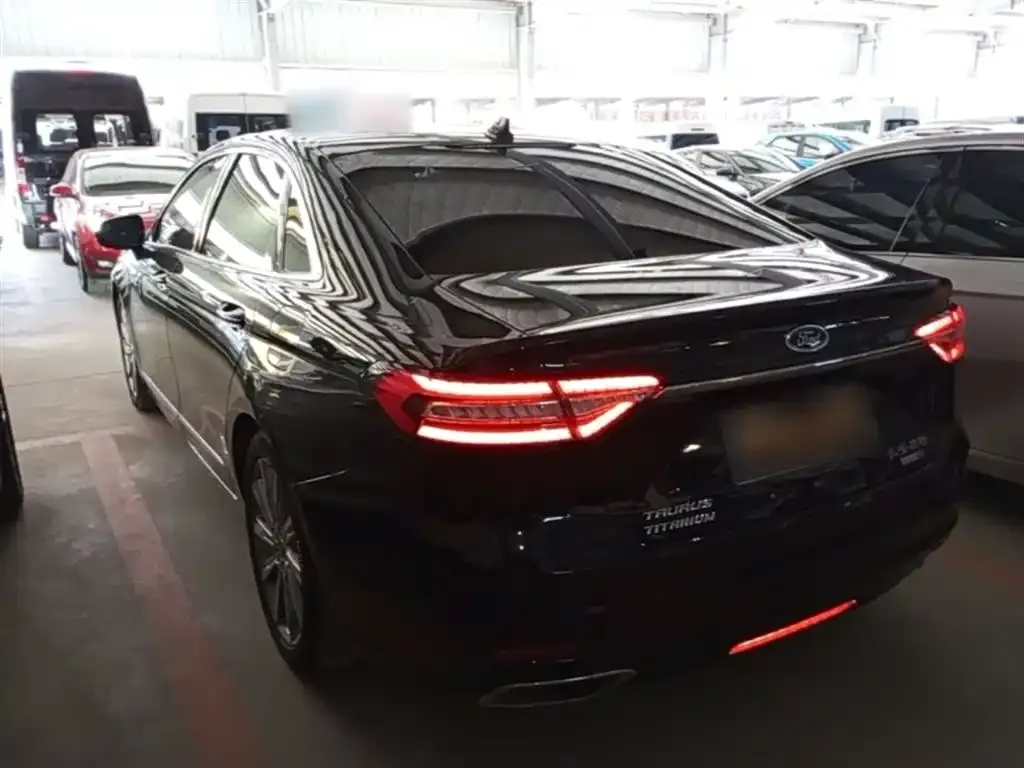 Ford Taurus 2021 из CN, фото 10