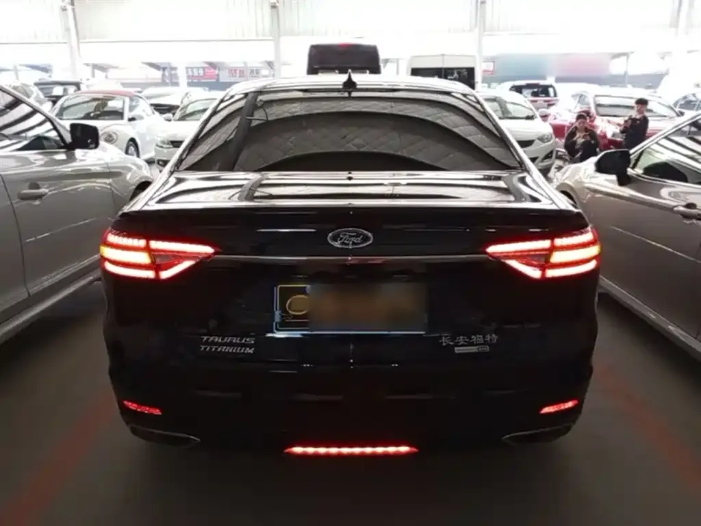 Ford Taurus 2021 из CN, фото 4