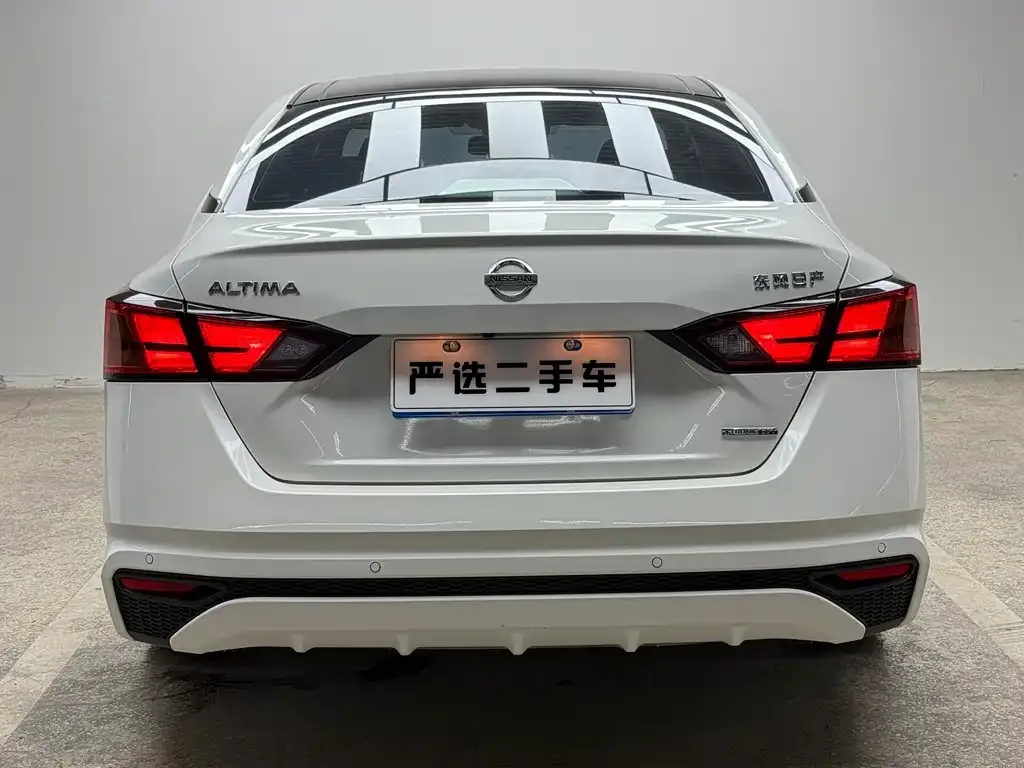 Nissan Teana — фото 2