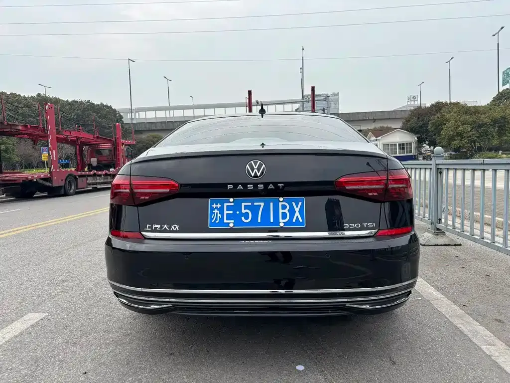 Volkswagen Passat — фото 5