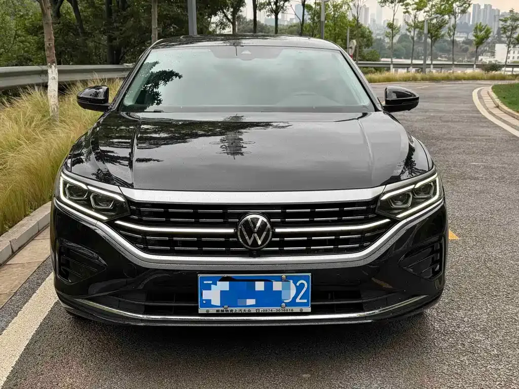 Volkswagen Passat — фото 10
