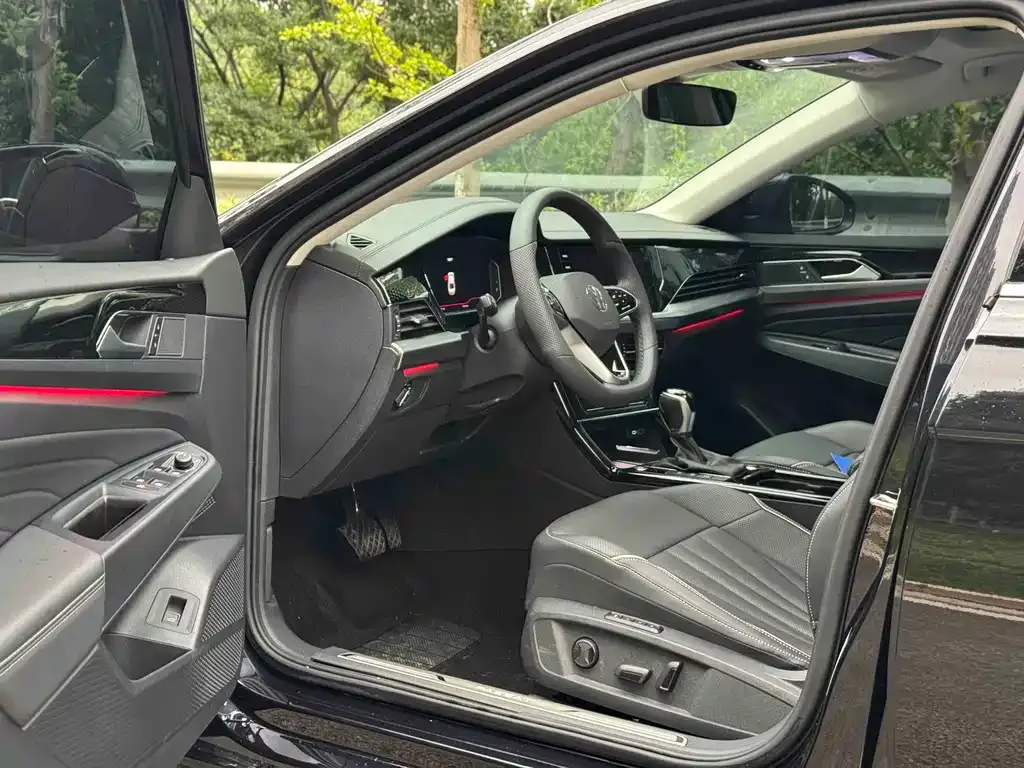 Volkswagen Passat — фото 7