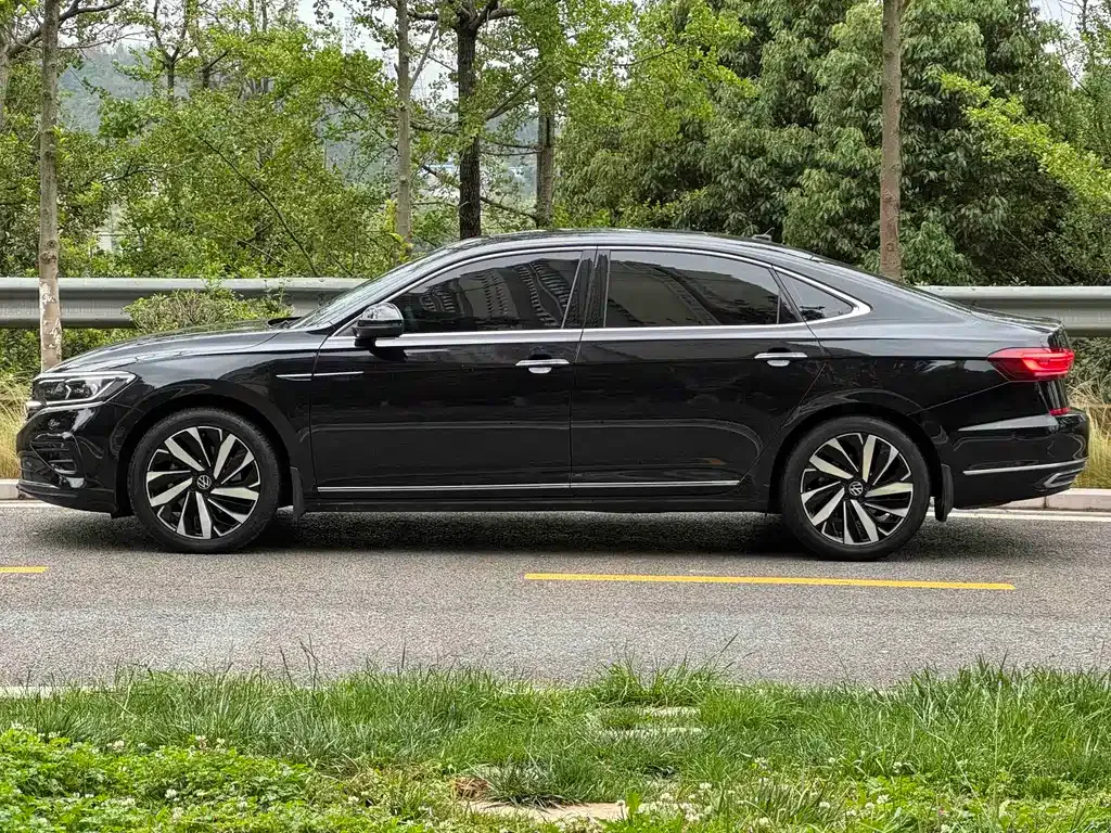 Volkswagen Passat — фото 6