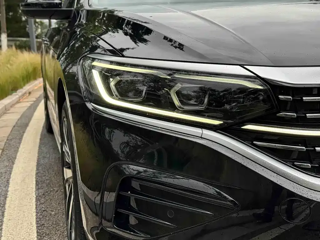 Volkswagen Passat — фото 9