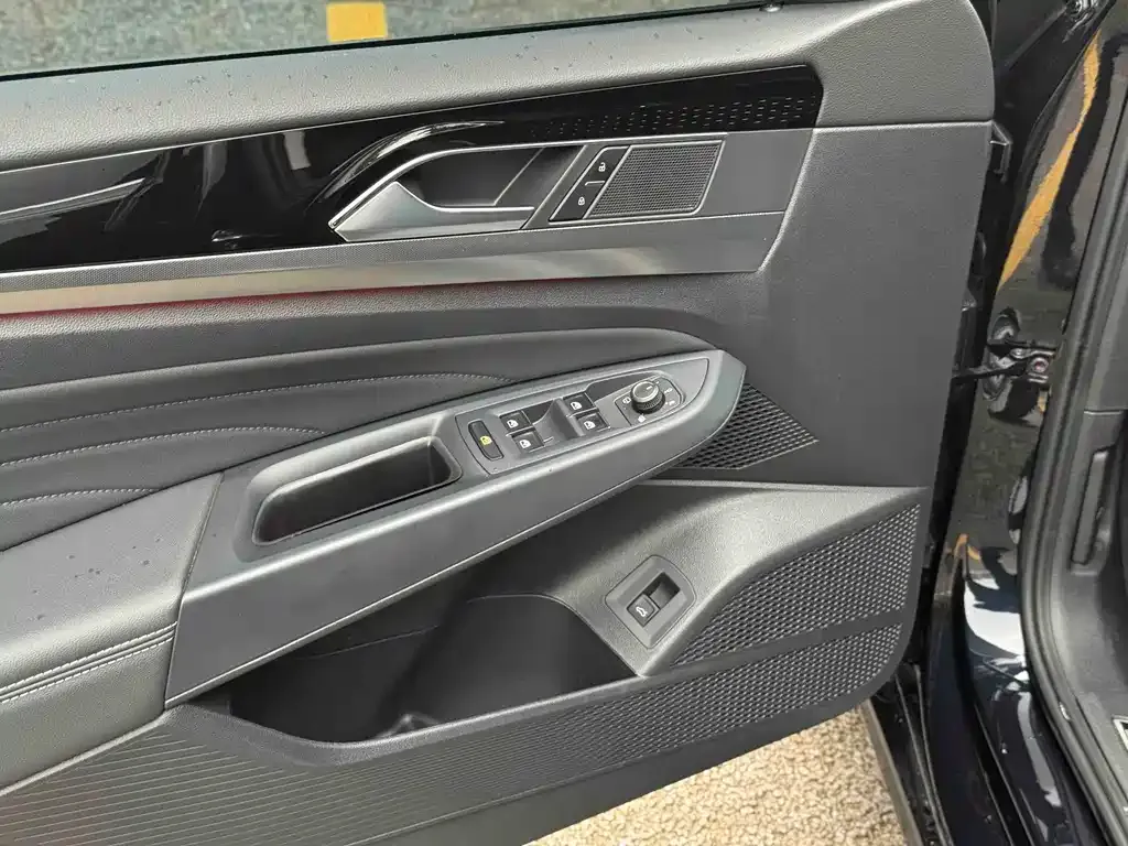 Volkswagen Passat — фото 2