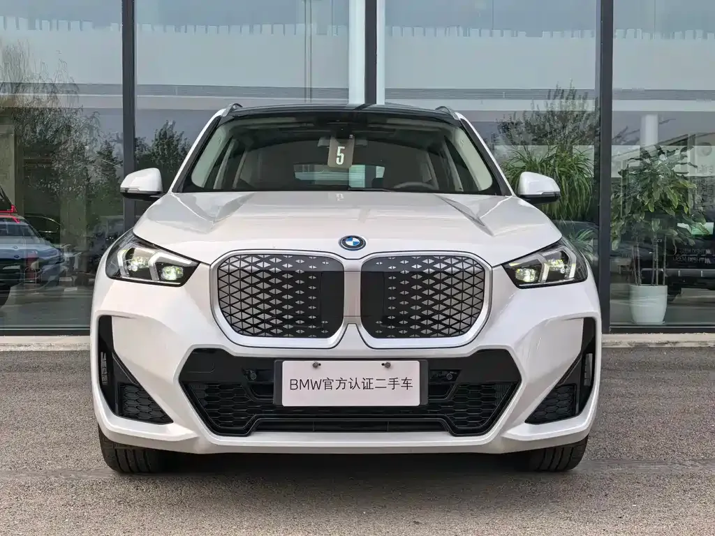 BMW iX1 2025 из CN, фото 10