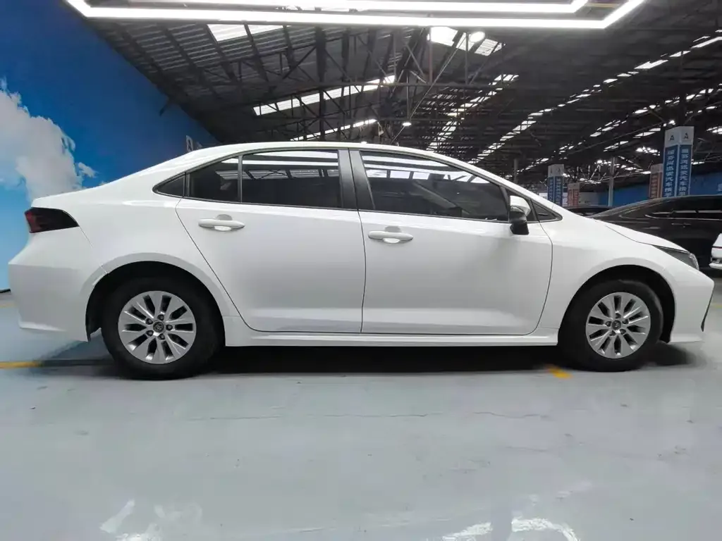 Toyota Corolla 2021 из CN, фото 7