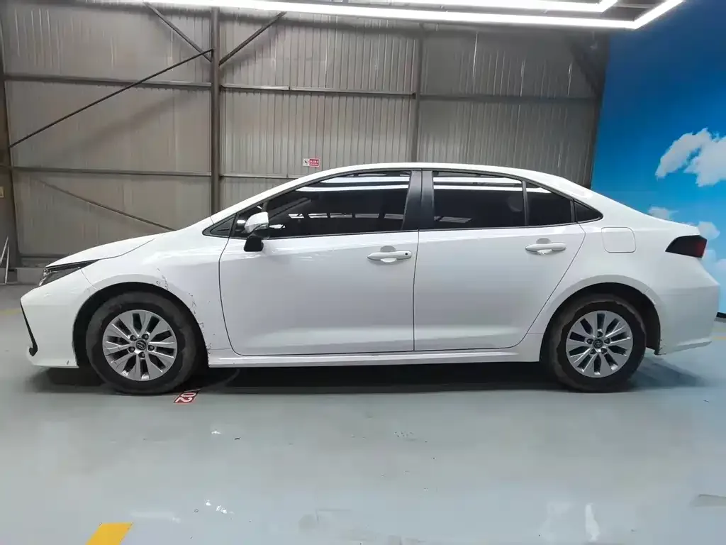 Toyota Corolla 2021 из CN, фото 9
