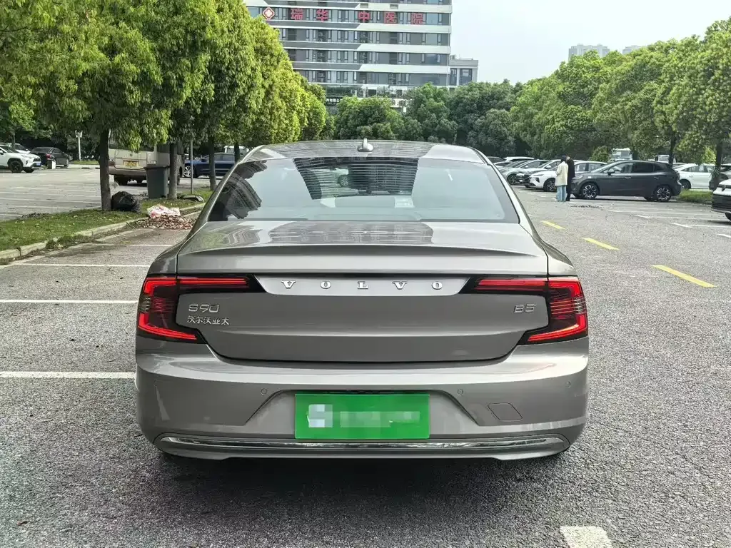 Volvo S90 — фото 9