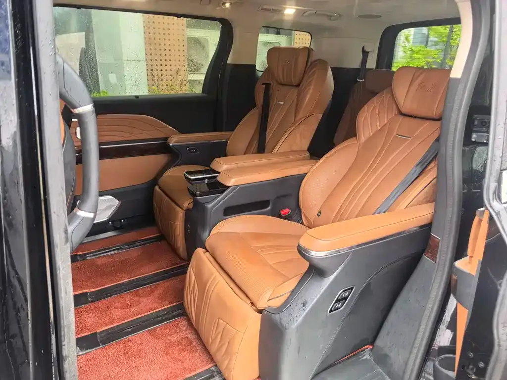 Hongqi HQ9 2022 из CN, фото 3