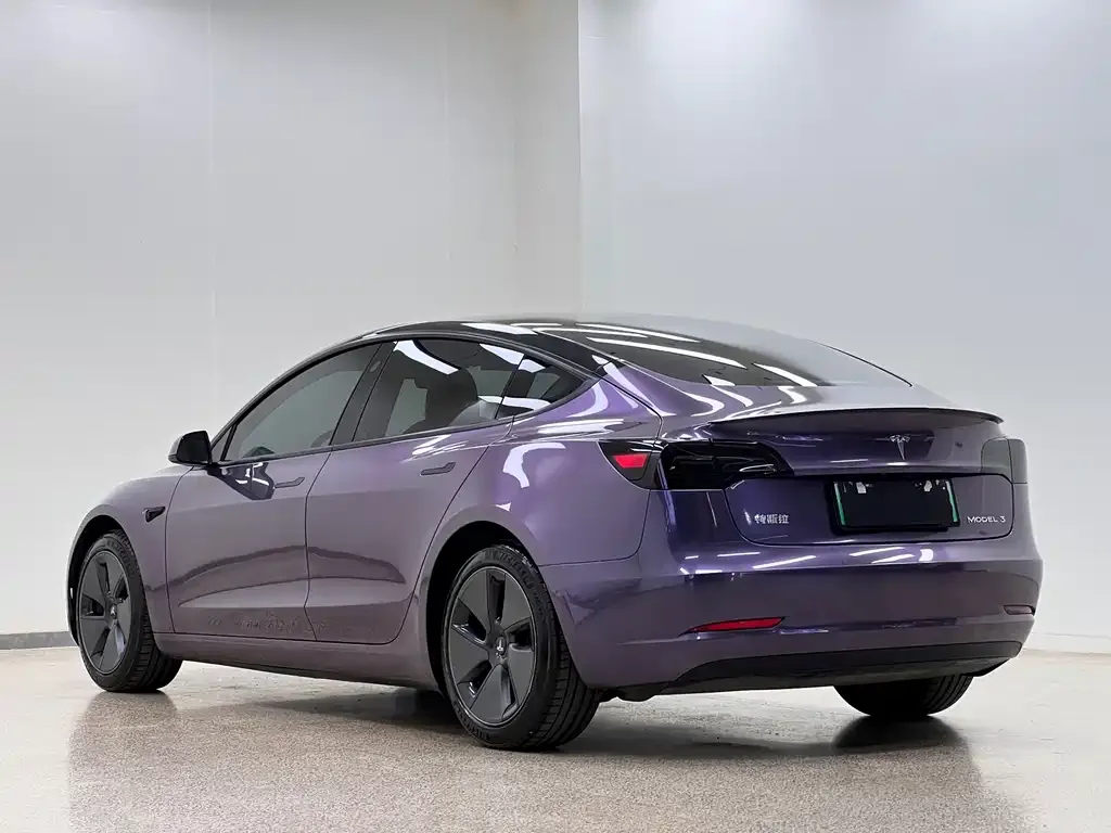 Tesla Model 3 — фото 7