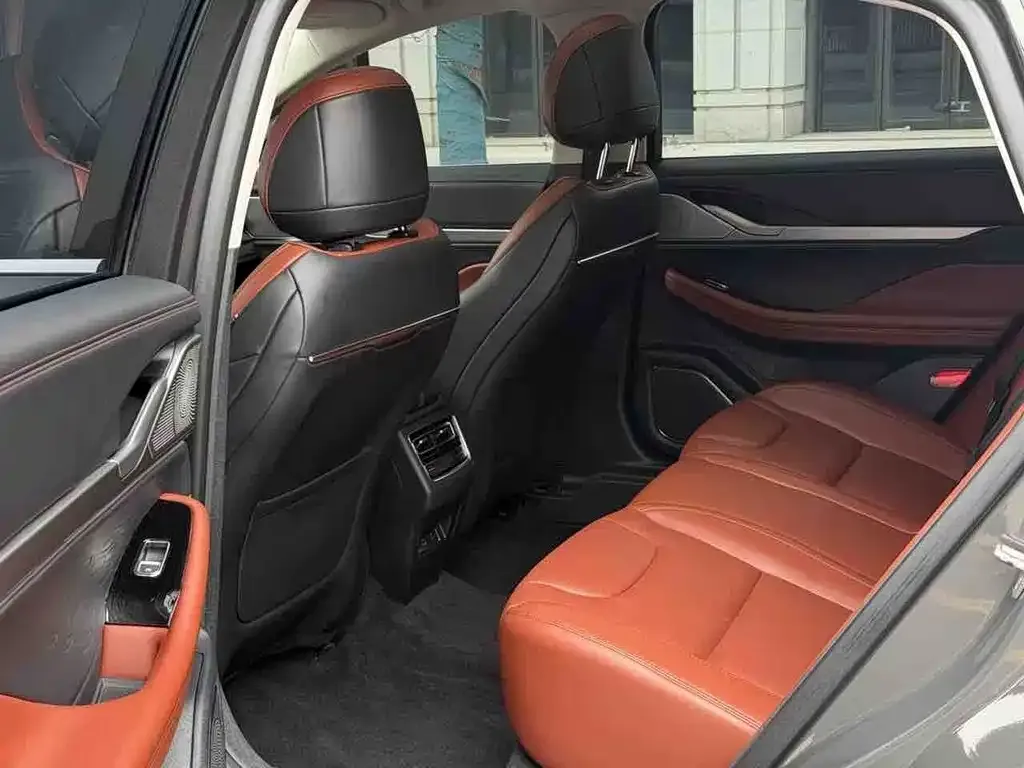 Lincoln Z 2023 из CN, фото 9