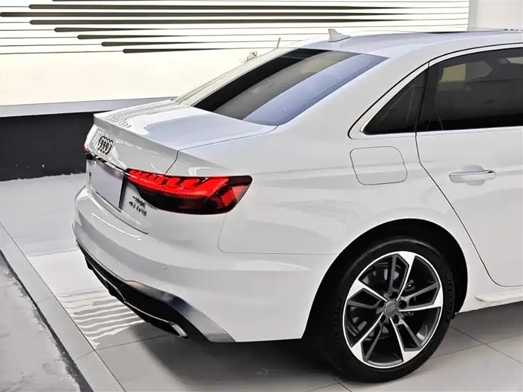 Audi A4L — фото 3