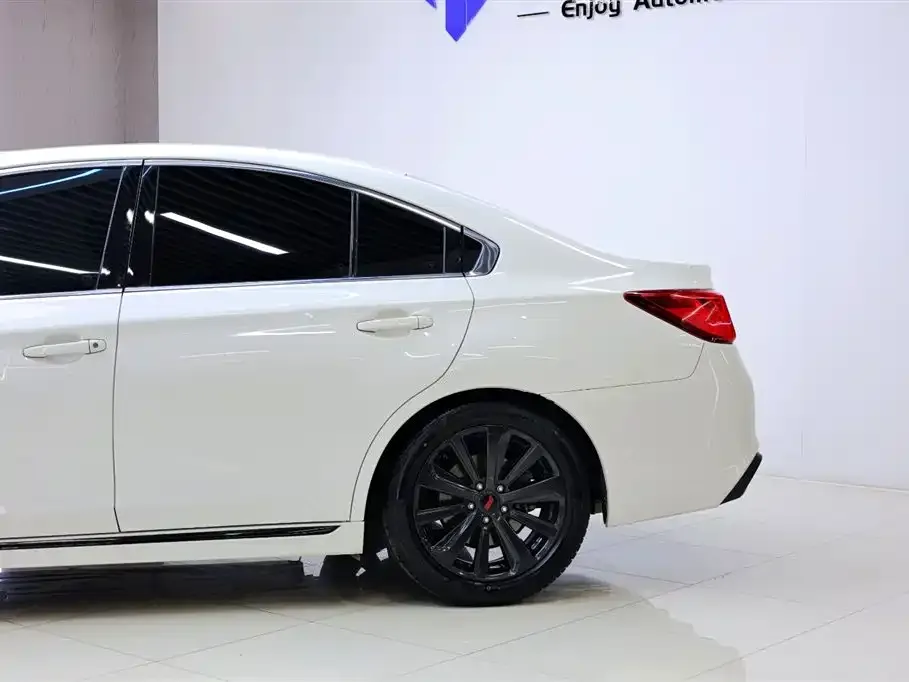 Subaru Legacy 2021 из CN, фото 2