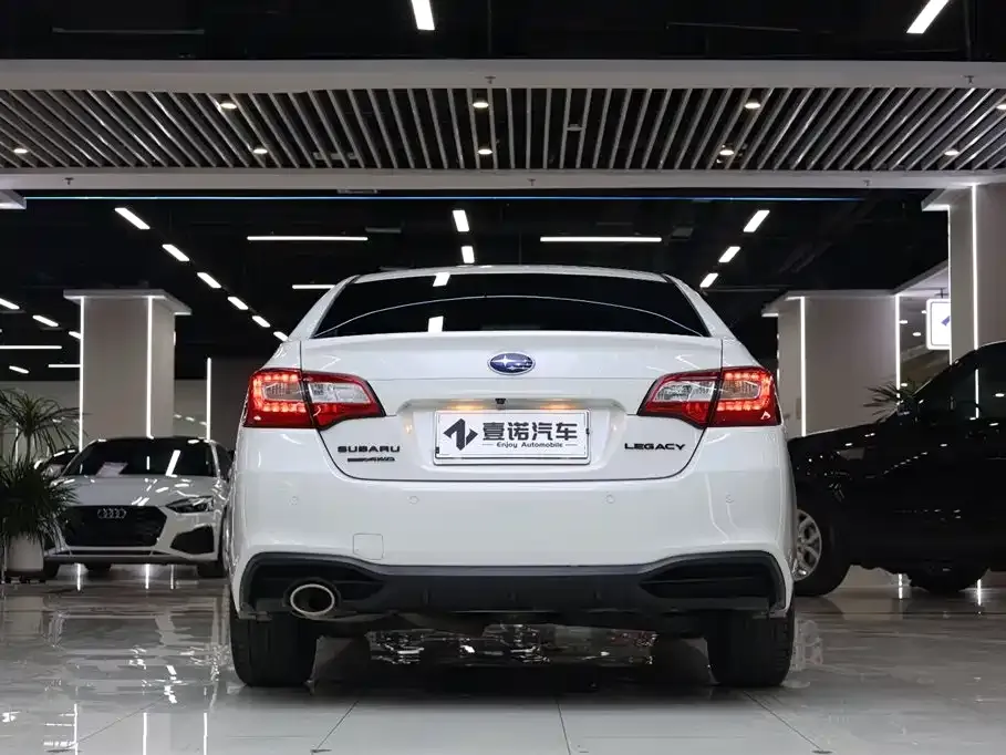 Subaru Legacy 2021 из CN, фото 10