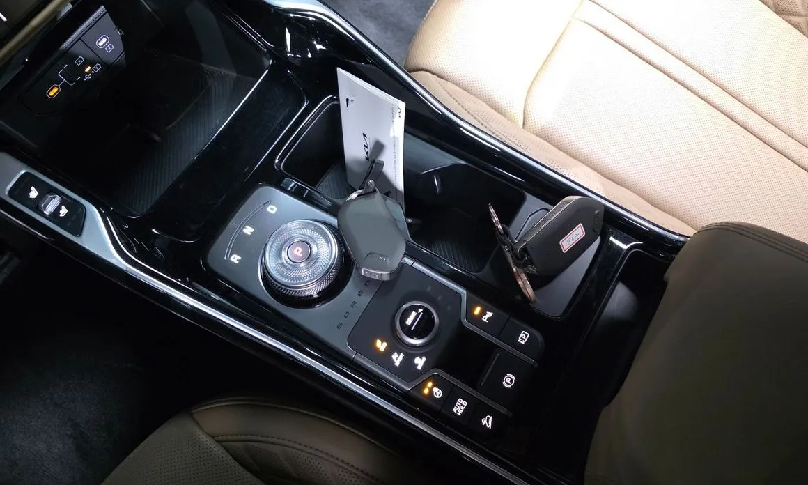 Kia Sorento — фото 10