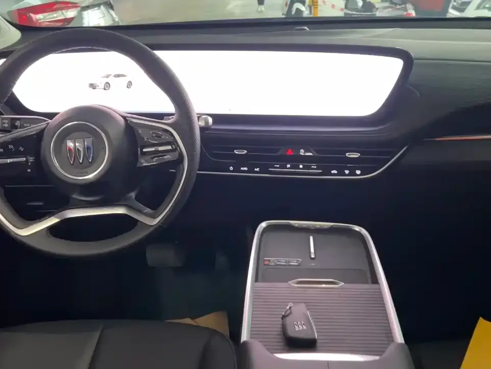 Buick LaCrosse 2025 из CN, фото 3