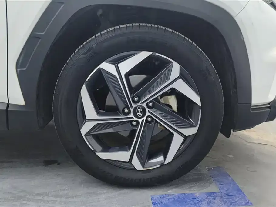 Hyundai Tucson — фото 7