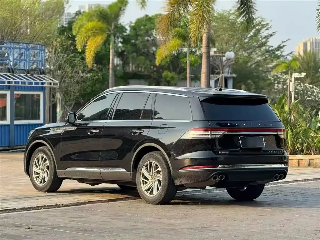 Lincoln Aviator — фото 9