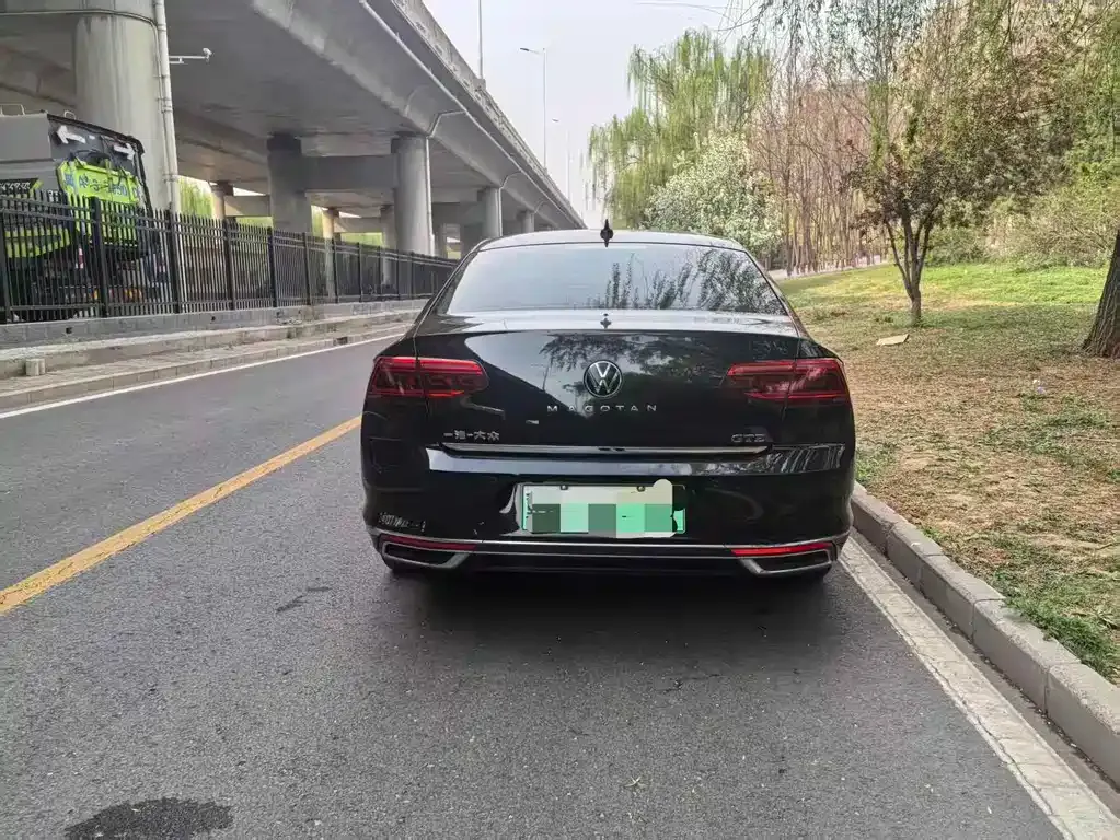 Volkswagen Magotan GTE PHEV 2023 из CN, фото 7