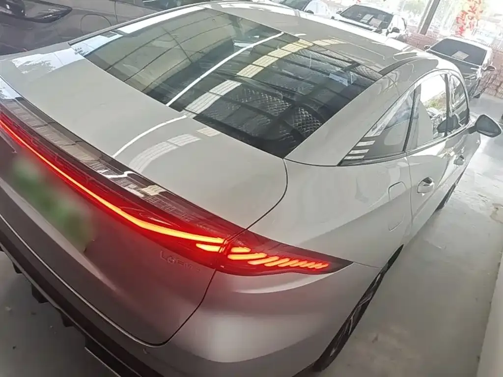 Geely Galaxy L6 — фото 10