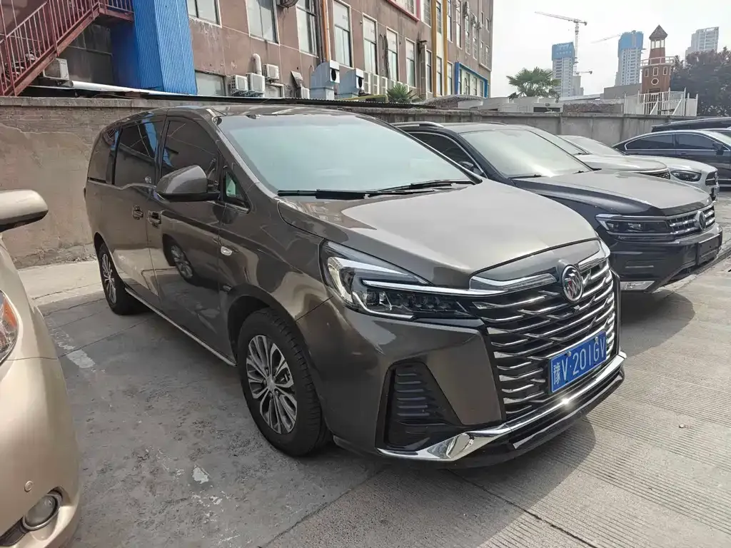 Buick GL8 2023 из CN, фото 3