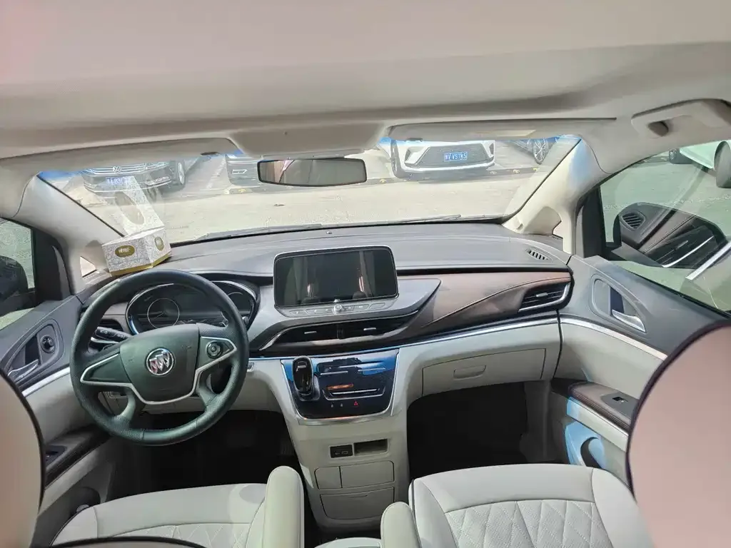 Buick GL8 2023 из CN, фото 6