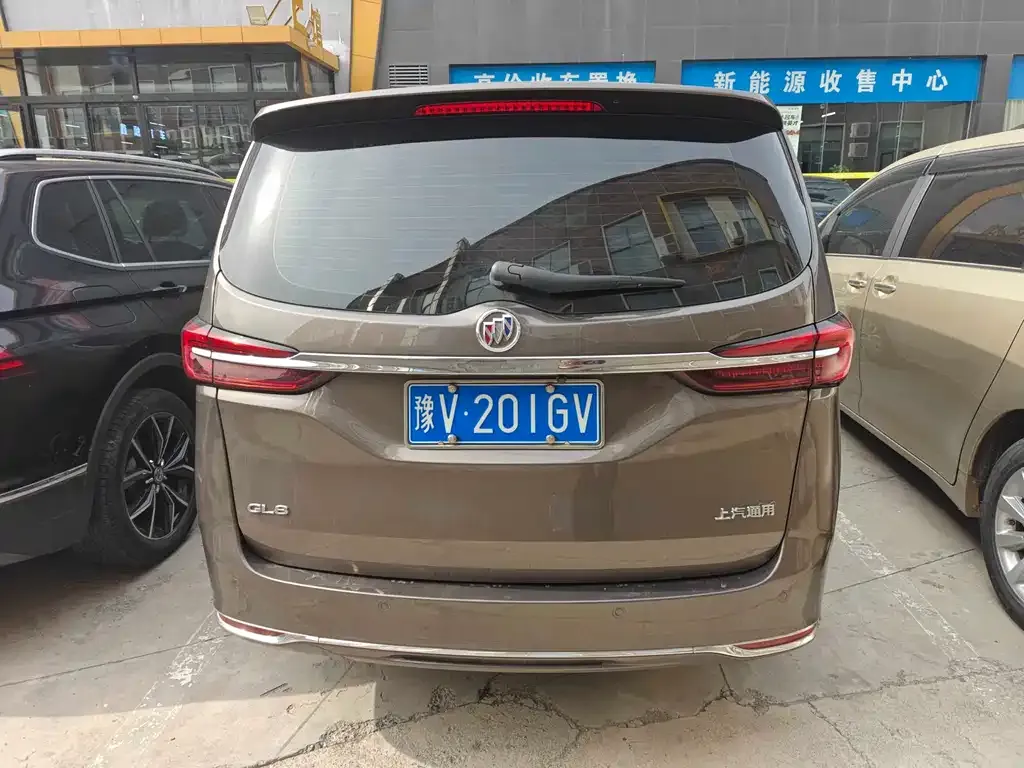 Buick GL8 2023 из CN, фото 9