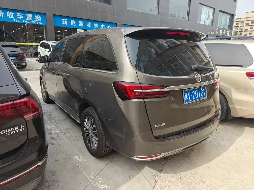 Buick GL8 2023 из CN, фото 8