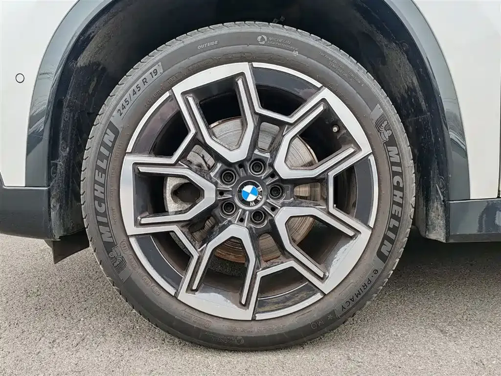 BMW X1 — фото 9