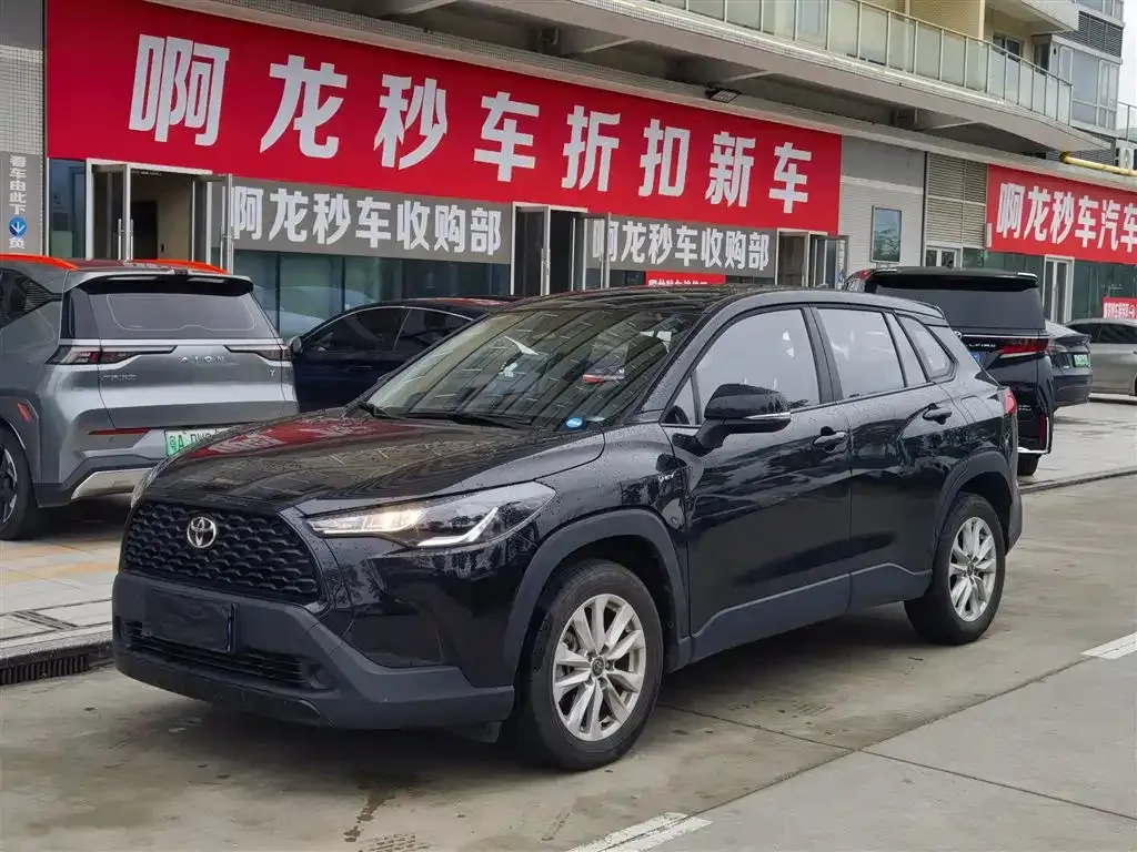 Toyota Corolla Cross — фото 1