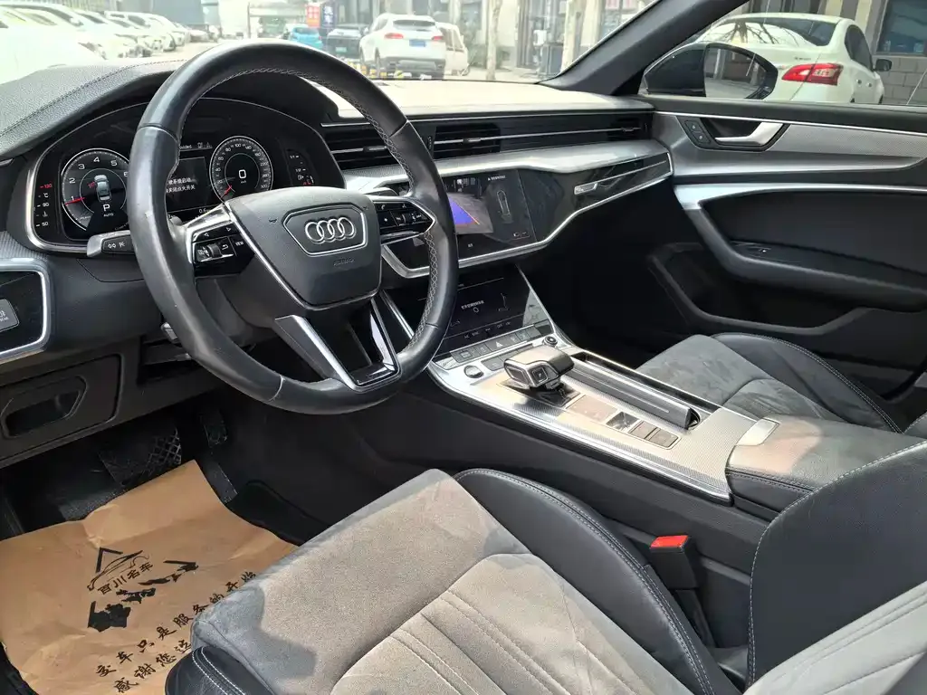 Audi A6L — фото 2