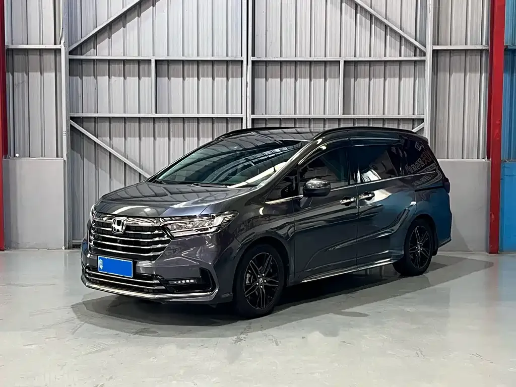 Honda Odyssey — фото 1