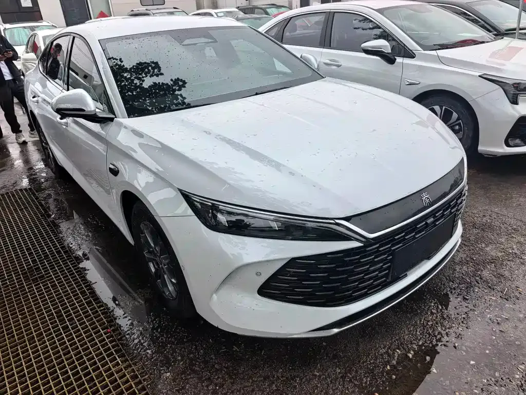 BYD Qin L — фото 8