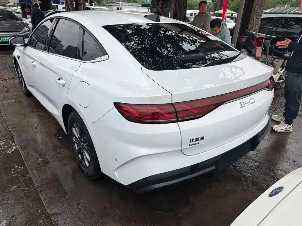 BYD Qin L — фото 9