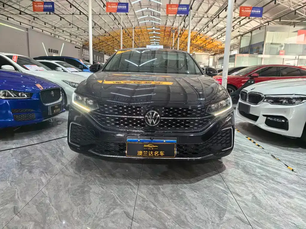 Volkswagen Passat — фото 7