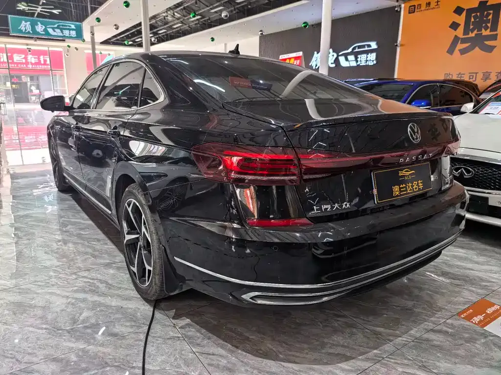 Volkswagen Passat — фото 9