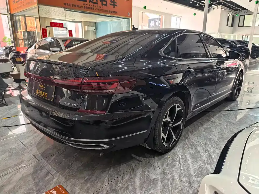 Volkswagen Passat — фото 3