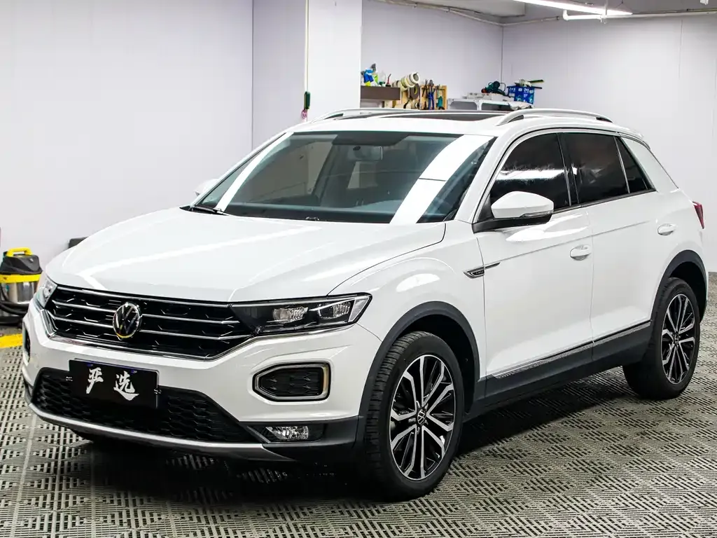 Volkswagen T-Roc — фото 1