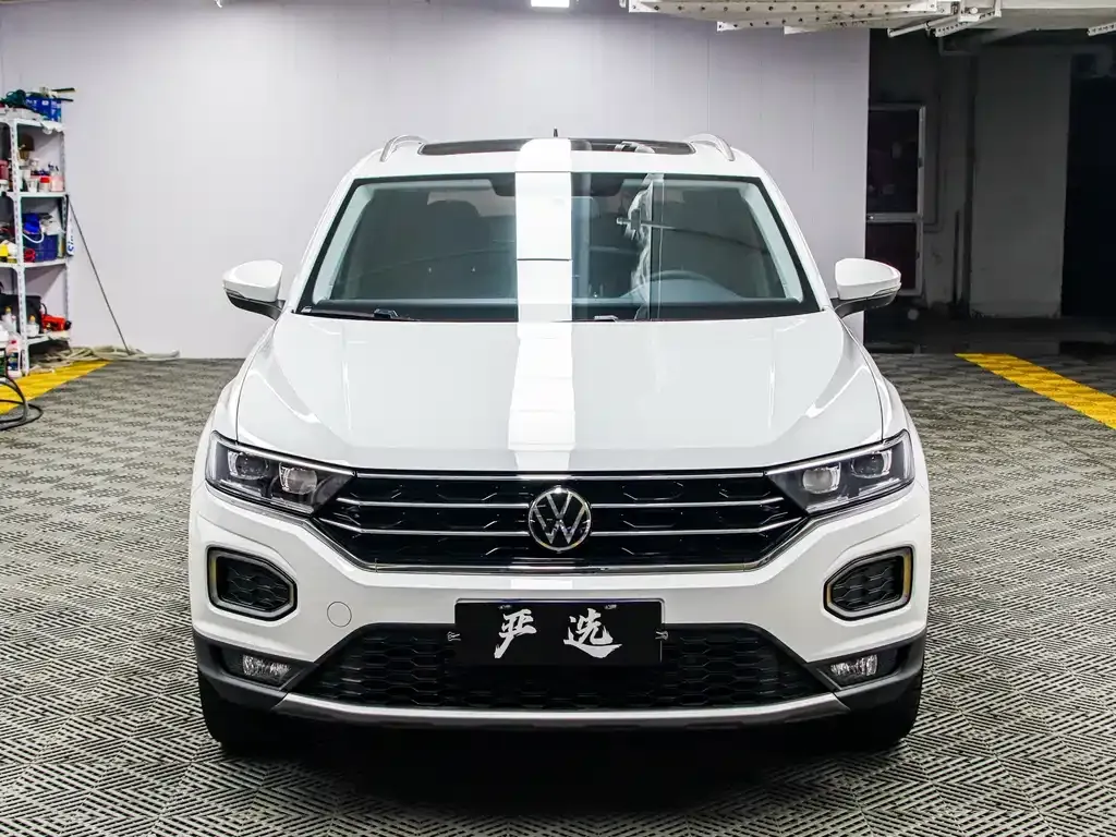 Volkswagen T-Roc — фото 9