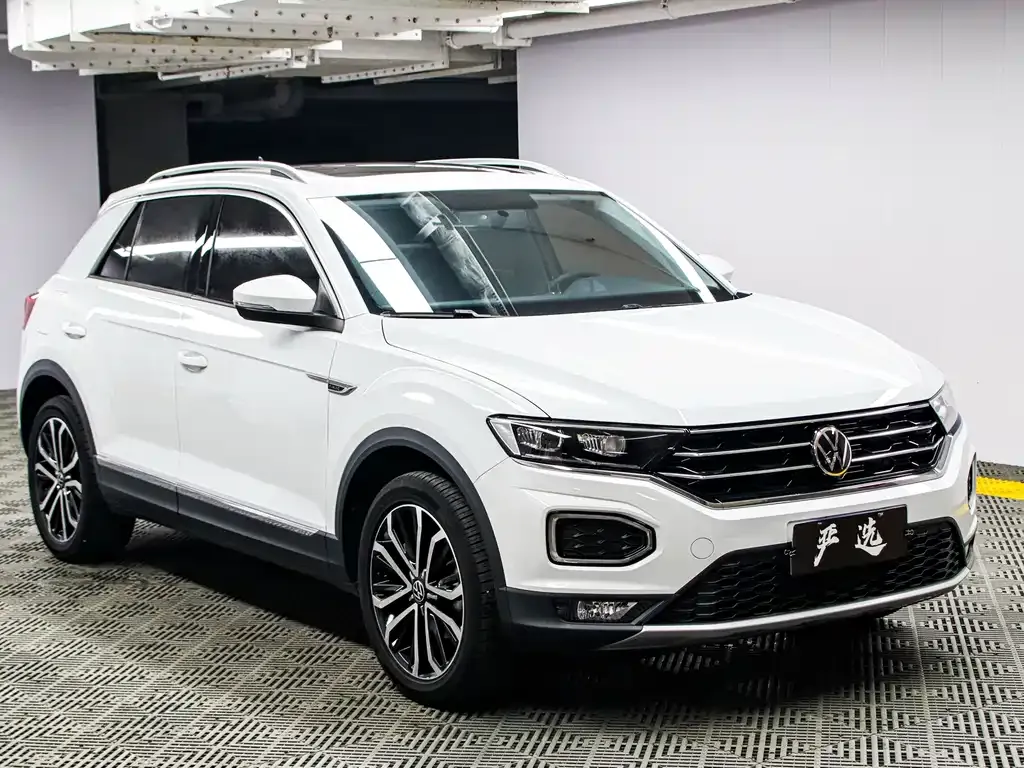 Volkswagen T-Roc — фото 10