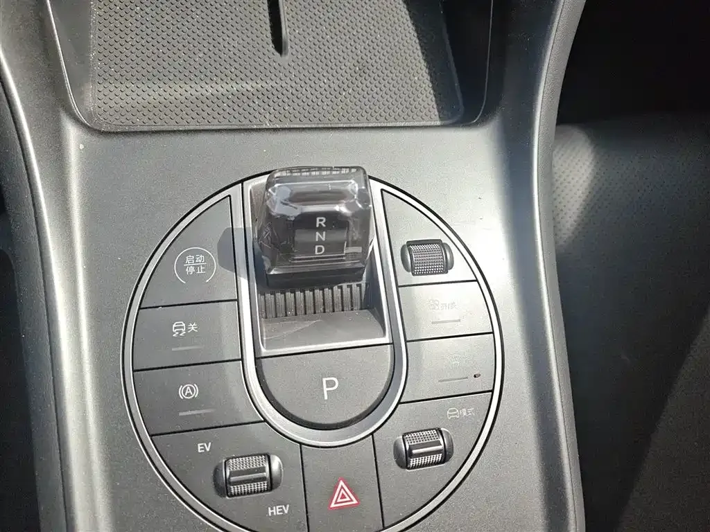 BYD Seal 05 DM-i — фото 6