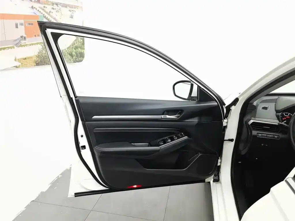 Nissan Teana — фото 2