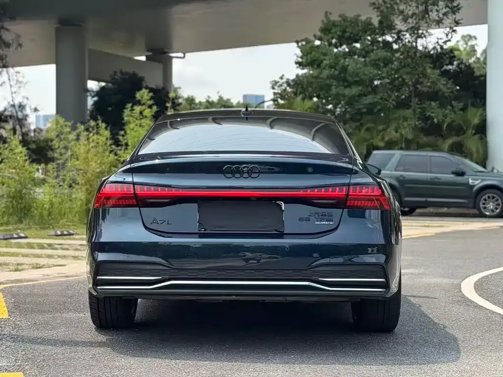 Audi A7L — фото 5