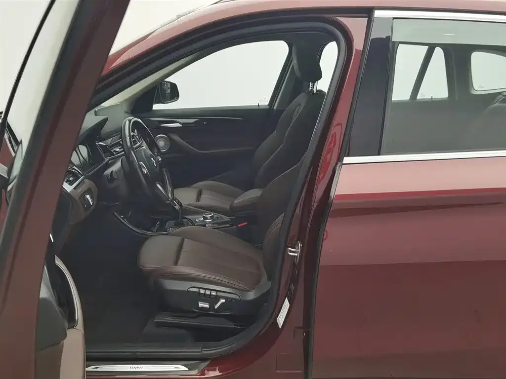 BMW X1 2021 из CN, фото 8