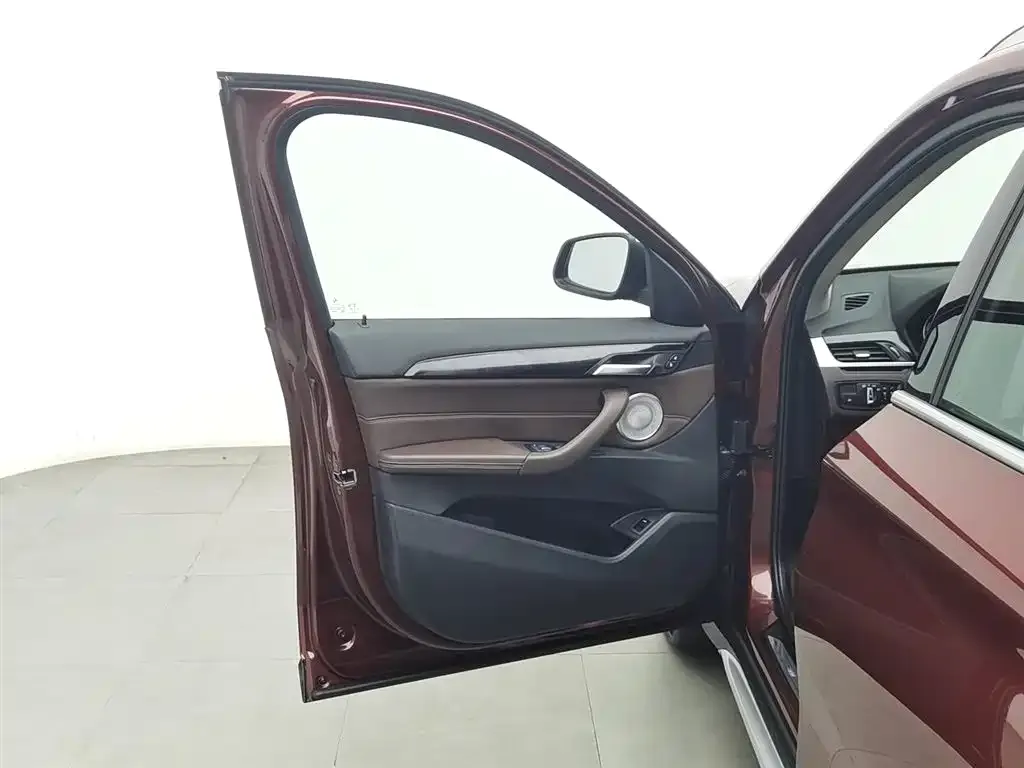 BMW X1 2021 из CN, фото 3